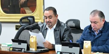 Leonel Perusquía propone prohibir cortes totales de agua por falta de pago en Hidalgo