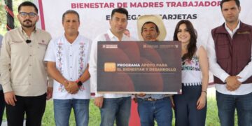 Sebiso lleva apoyos a la Huasteca y Sierra Alta