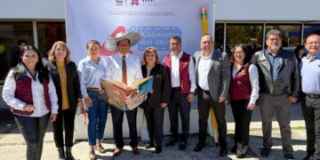 SEPH reúne casi 6 mil libros en el kilómetro del Libro