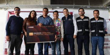 Sebiso entrega apoyos para fortalecer la economía familiar en Hidalgo