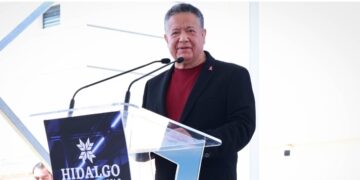 Menchaca entrega Centro de Datos y remodelación del aeropuerto
