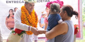 Sebiso acerca apoyos a la Huasteca y la sierra