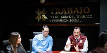 Realizan la entrega de toma de nota a lideresa sindical de Pachuca